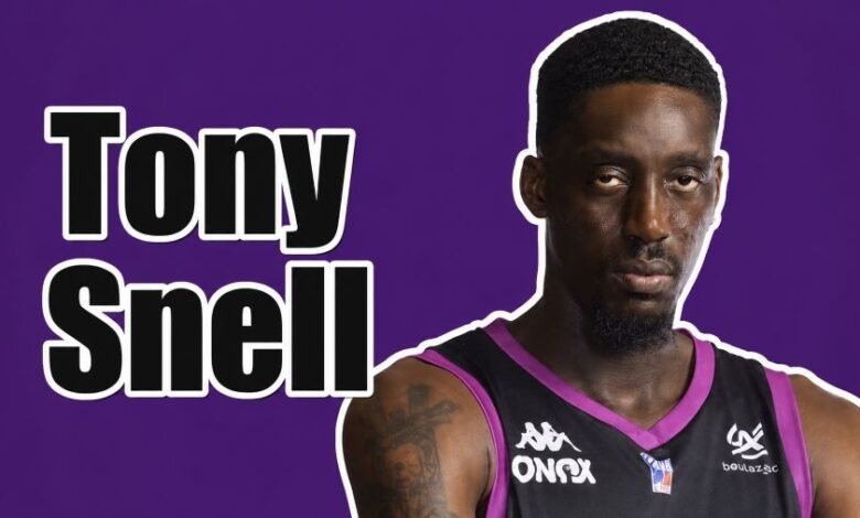 Tony Snell
